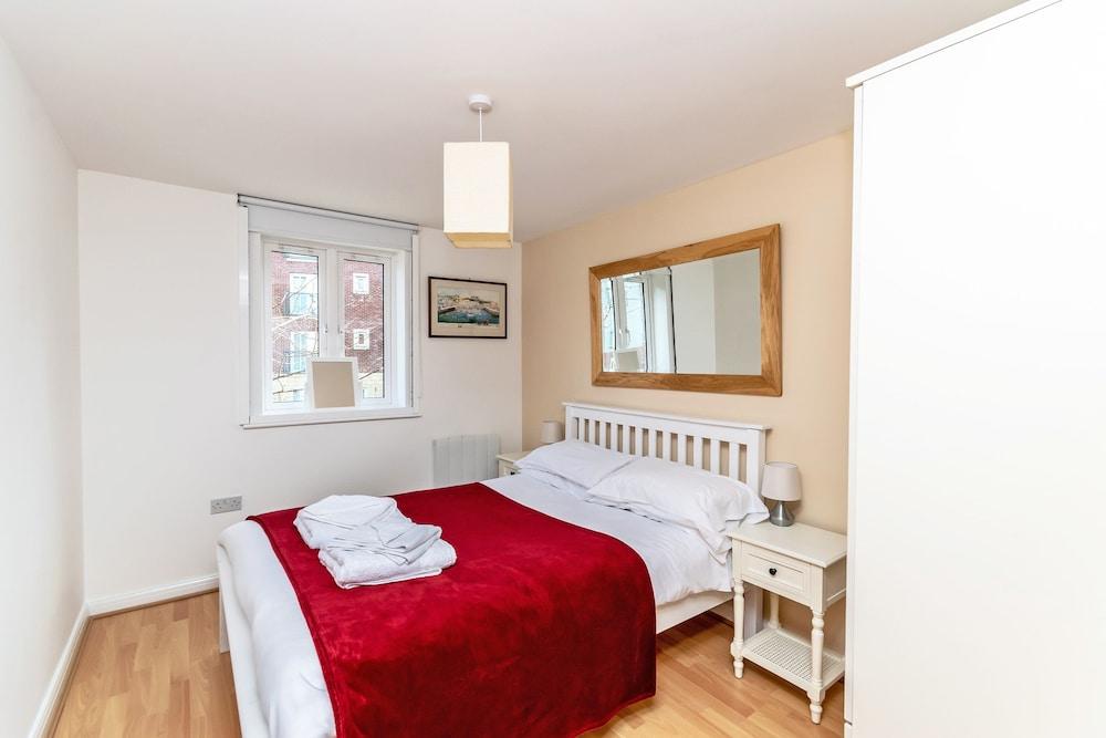 Racecourse Serviced Apartments