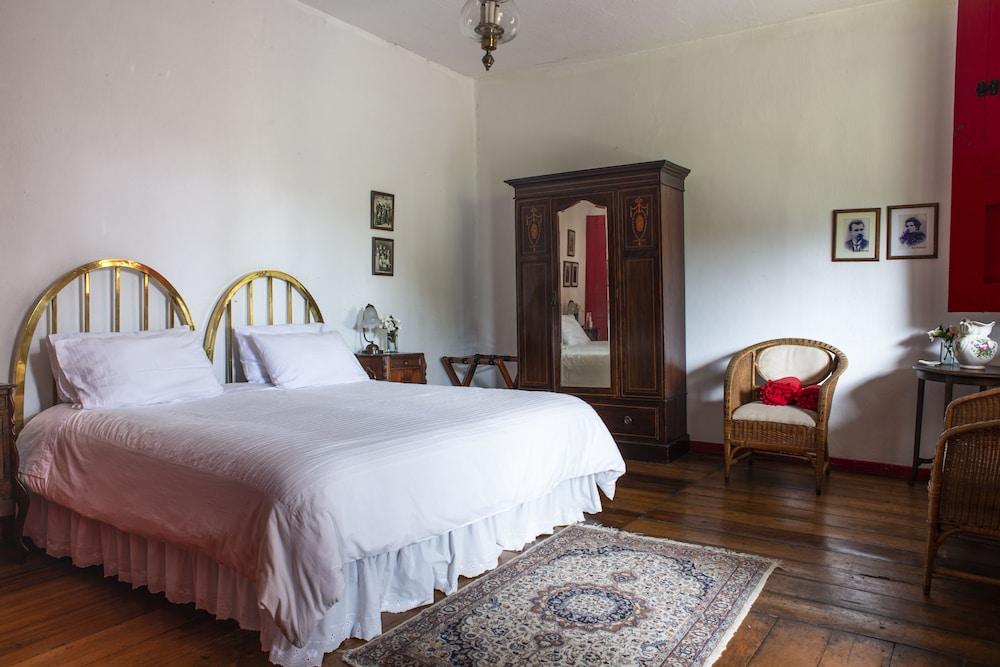 Hacienda Venecia Main House & Coffee Lodge