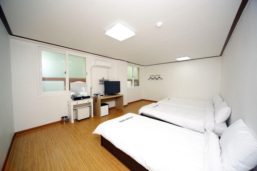 Ekonomy Hotel Mokpo