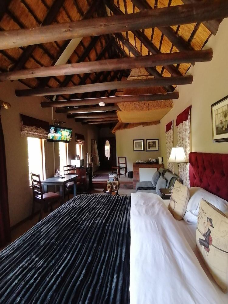 Hawklee Country House