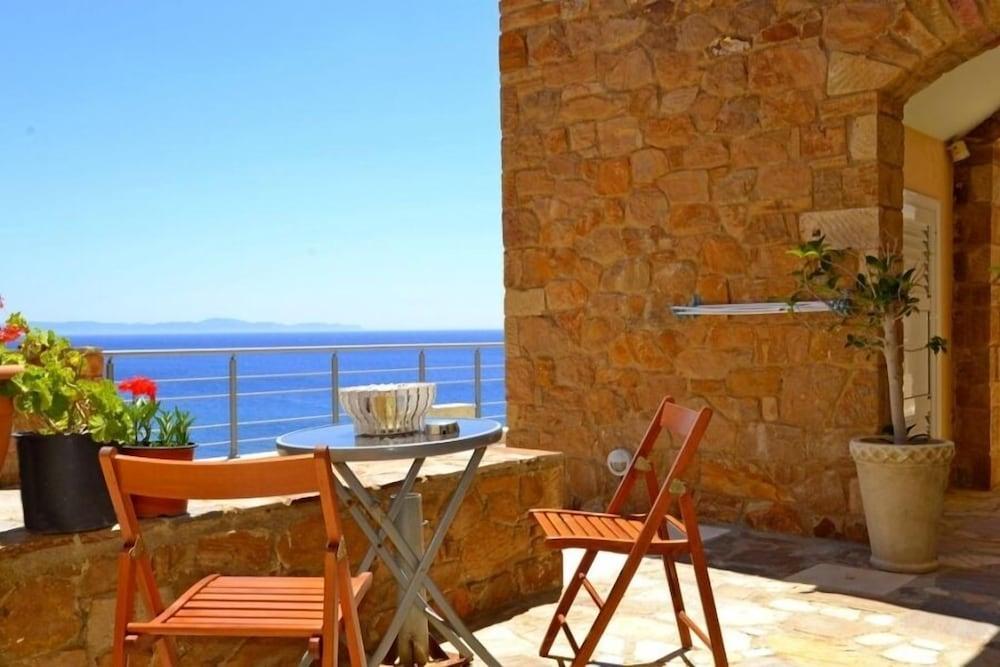 Volissos Holiday Homes