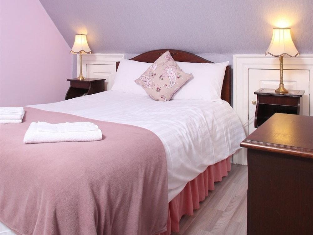 Number 52 Charlotte Street