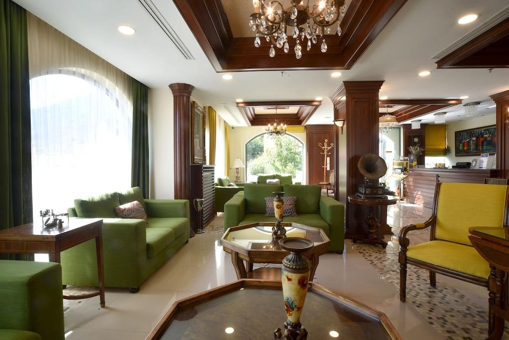 Alexander Mountain Resort