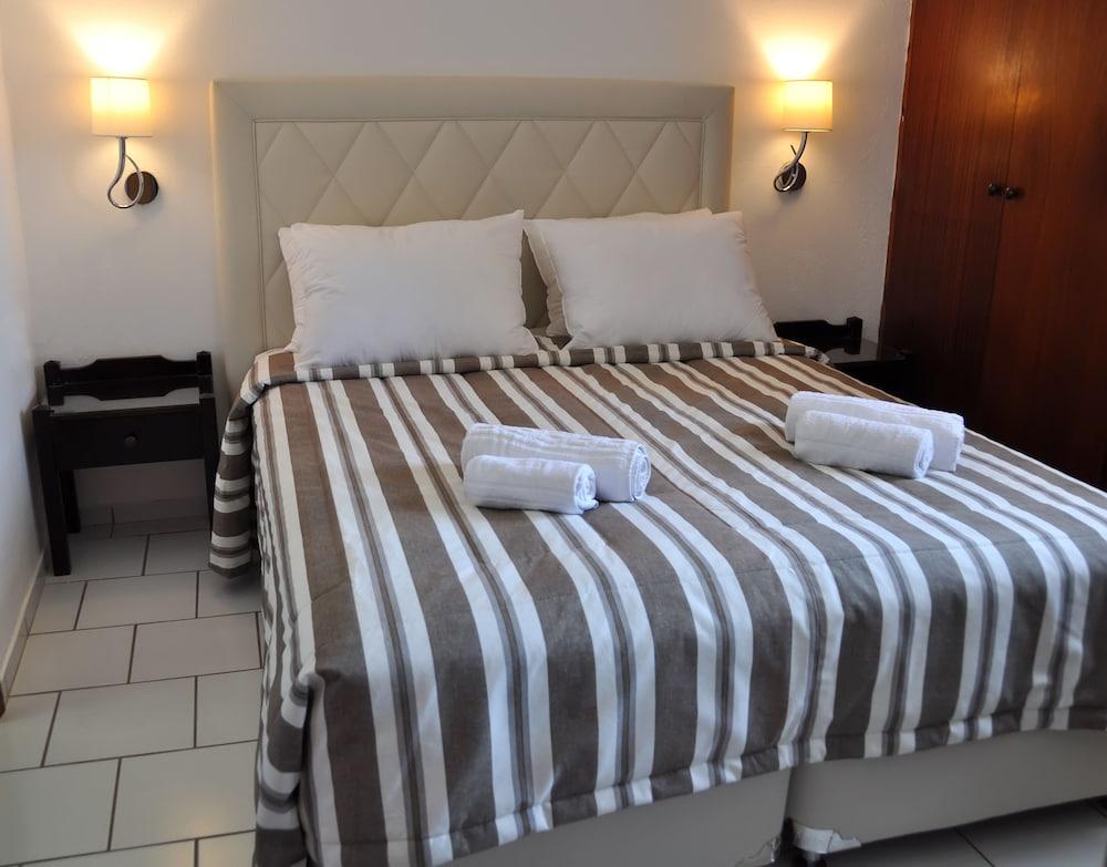 Pennystella Apartments