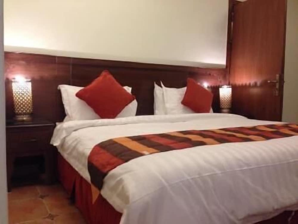 La Fontaine Le Lac Resort