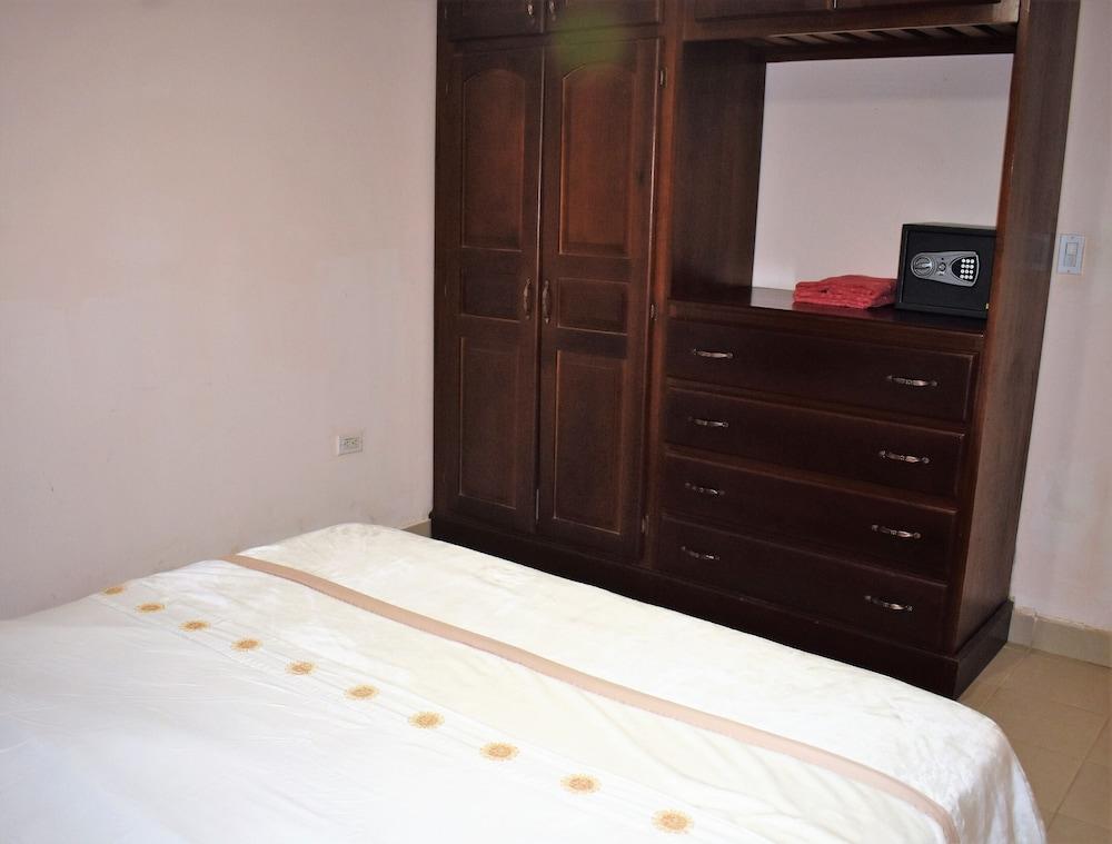 Jardines Vista del Mar Condos