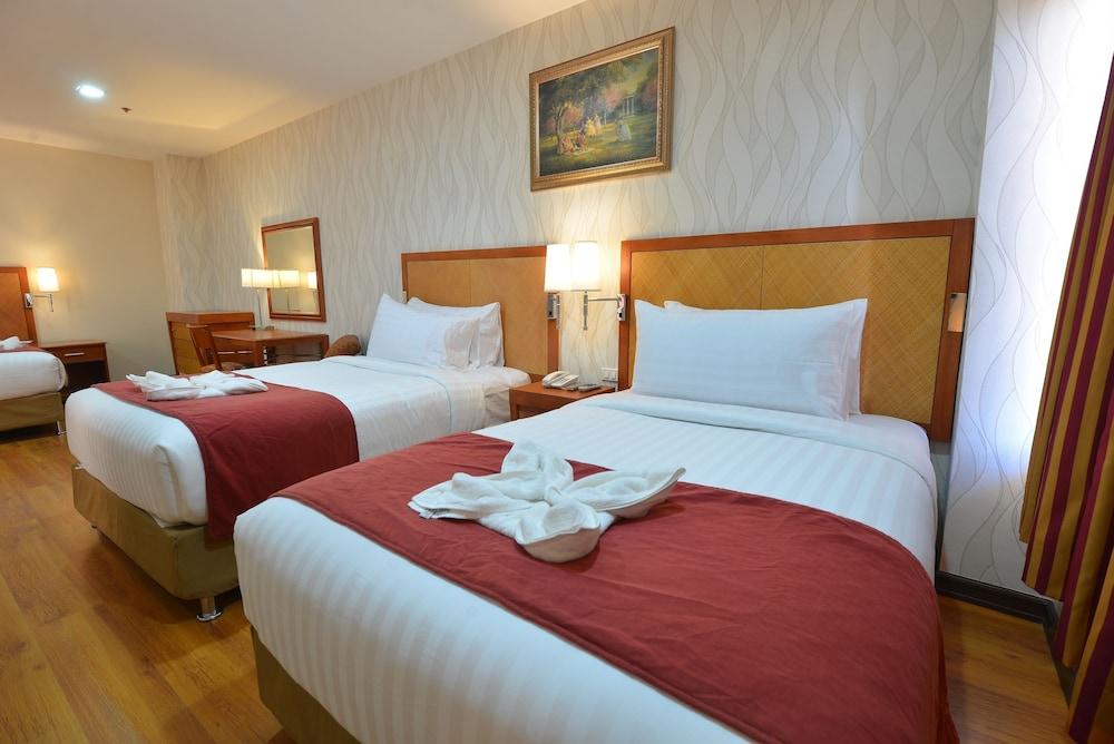 Royal Suites Condotel