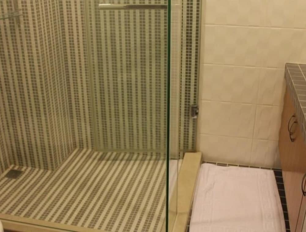 Tainan California Villa