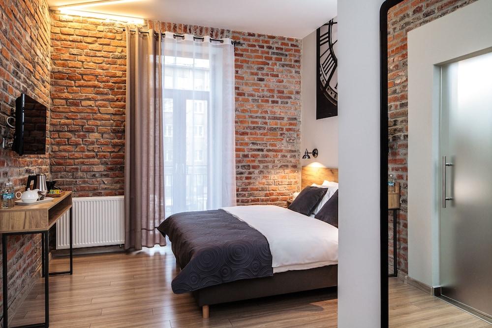 Art & Garden Residence