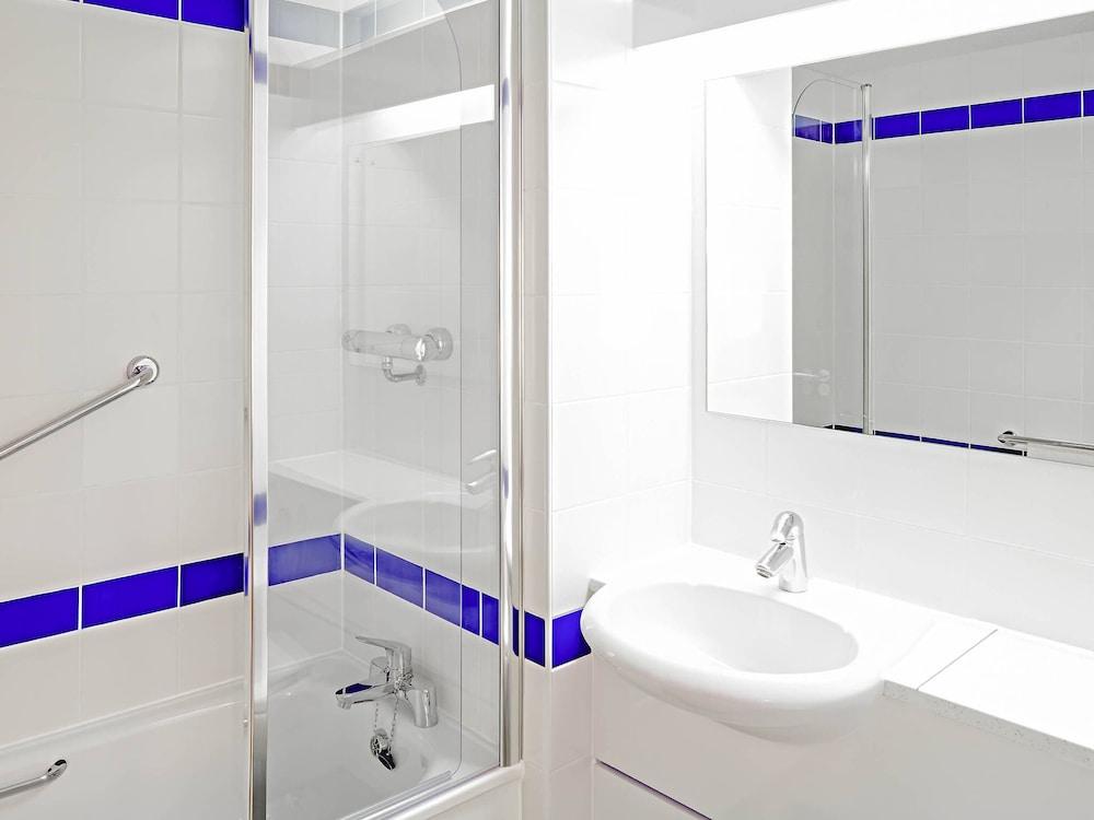 Warrington M6 Motel J20/M6 Lymm Services