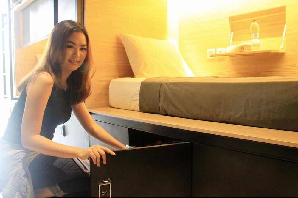 My Studio Hotel Surabaya - Hostel