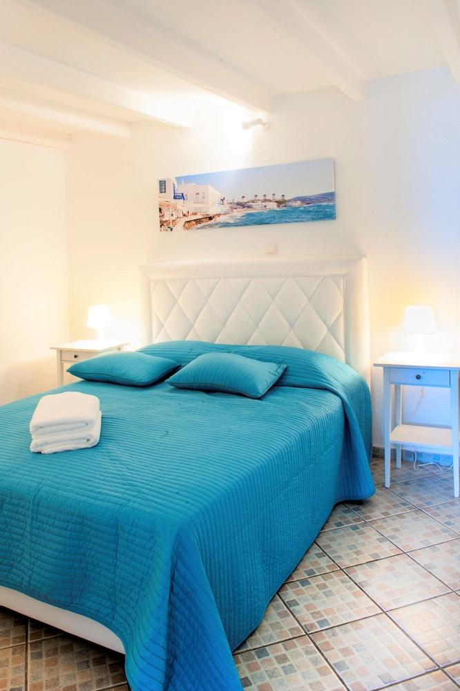 Adikri Villas & Suites