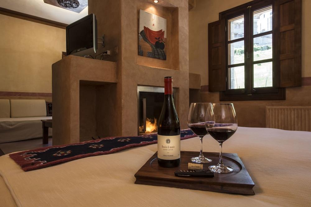 Katogi Averoff Hotel & Winery