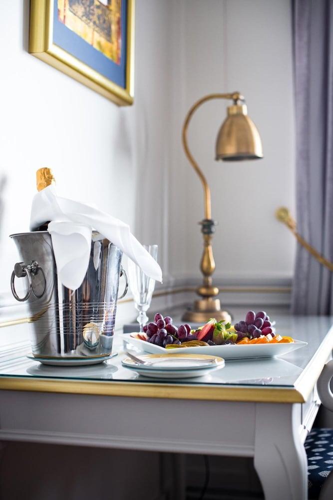 Hotel Gyllene Uttern