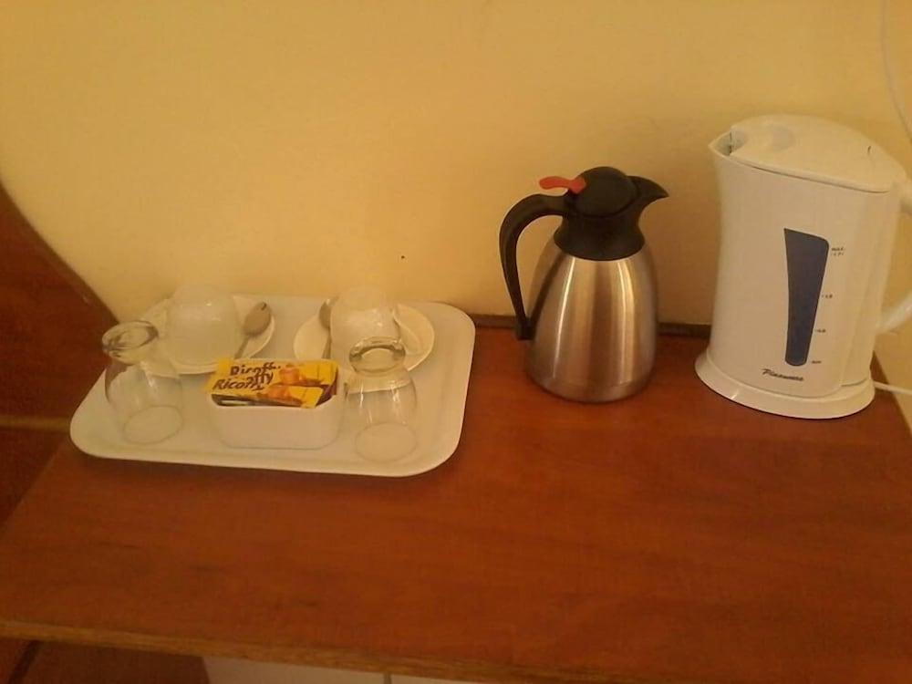 Qhwigaba Guest Lodge