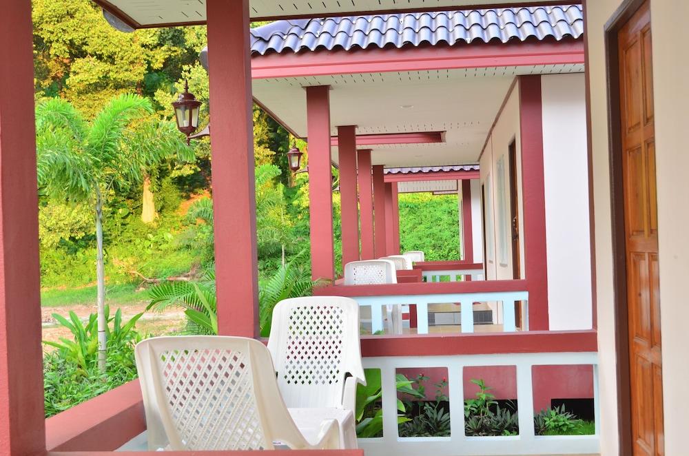 Selamat Lanta Resort