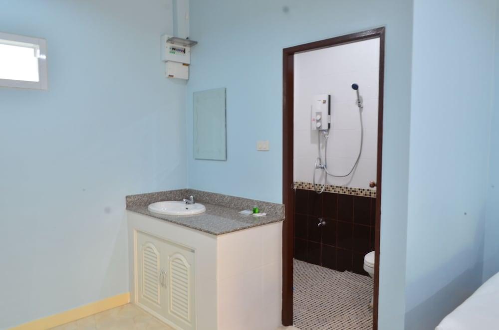 Selamat Lanta Resort