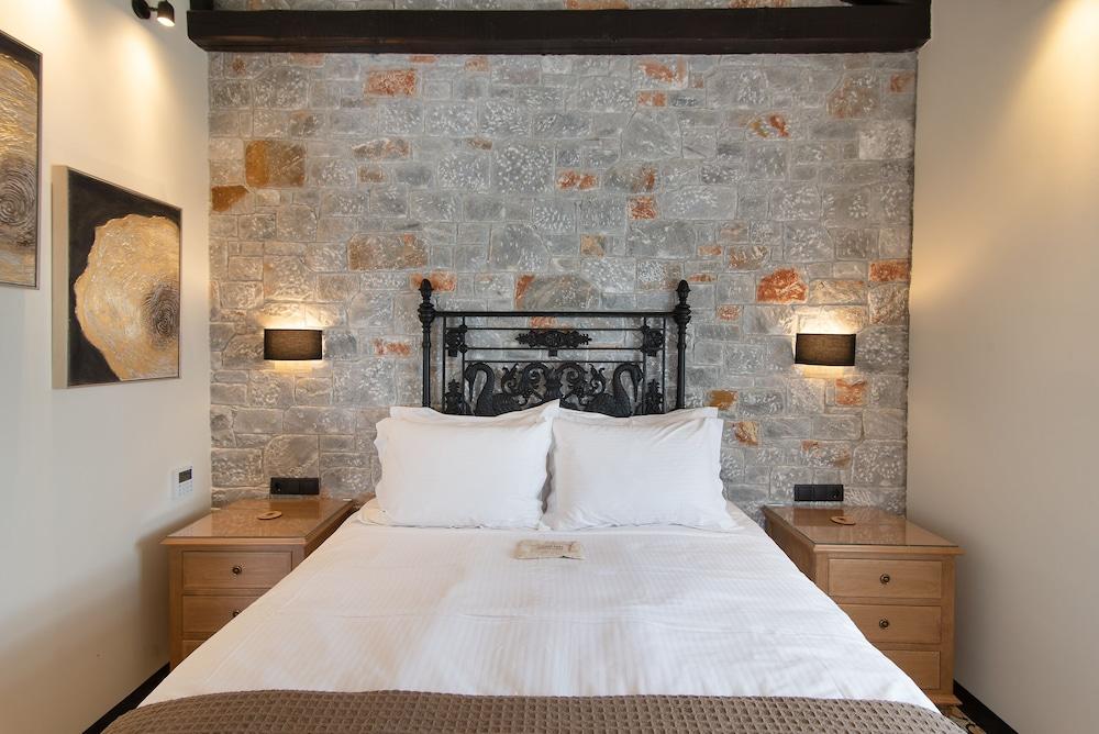 Polismata - Private Residences