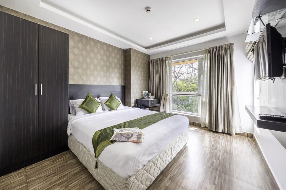 Treebo Trend J'S Five Two Boutique