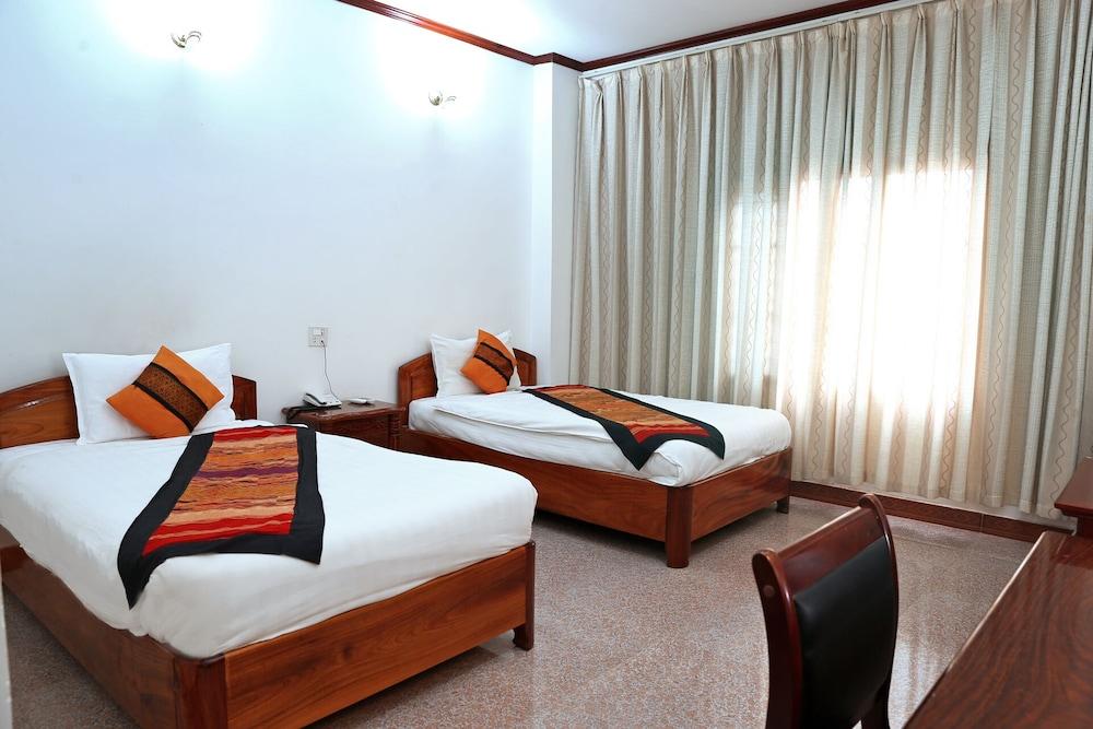 Mittaphap Hotel Luangprabang