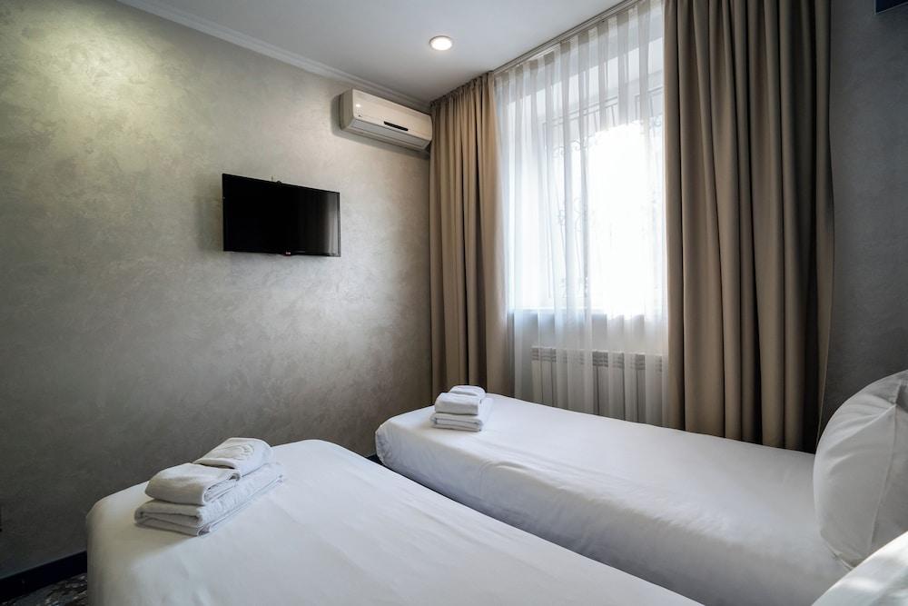 Hotel MILDOM Express