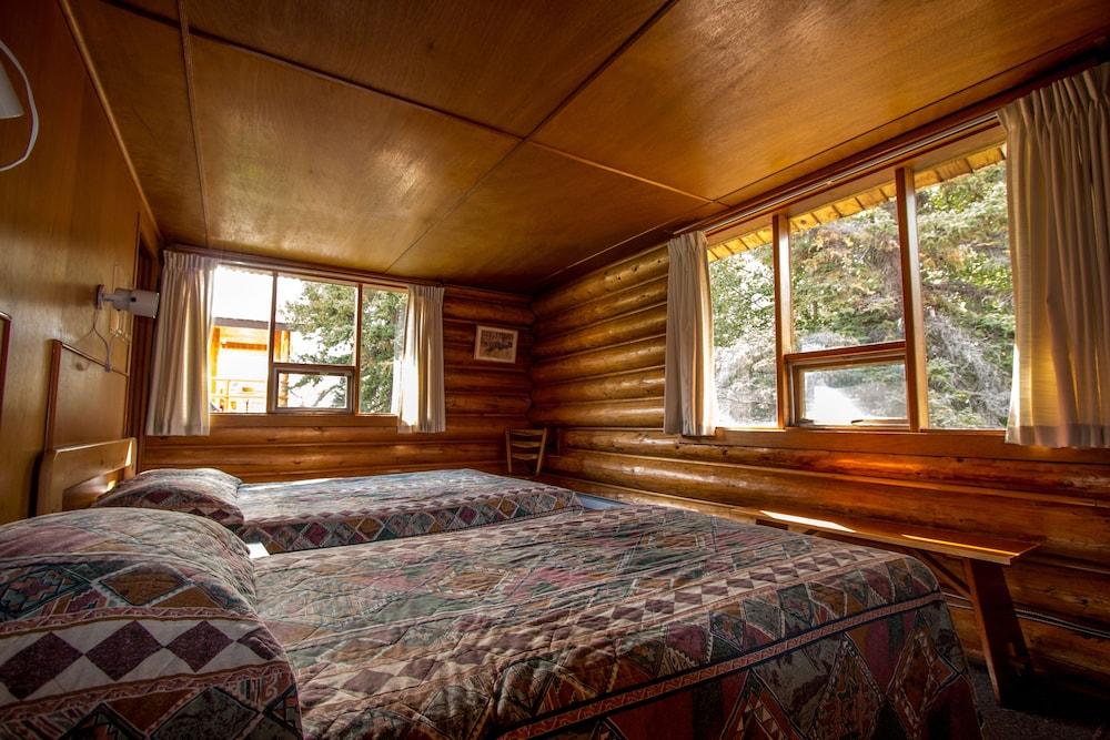 Northern Rockies Lodge