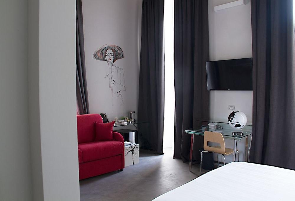 Piazza Castello Suite