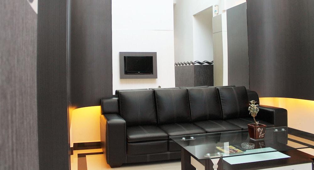 Hotel Harmony In Pontianak