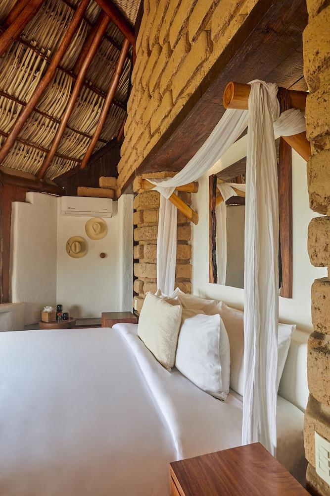 La Villa Luz Adults Only