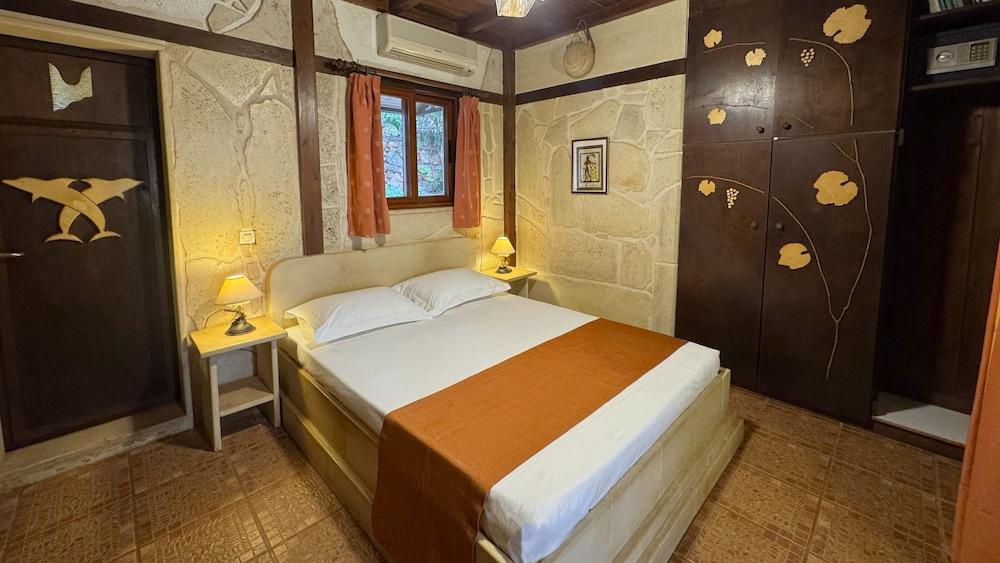 Stella's Traditional Inn