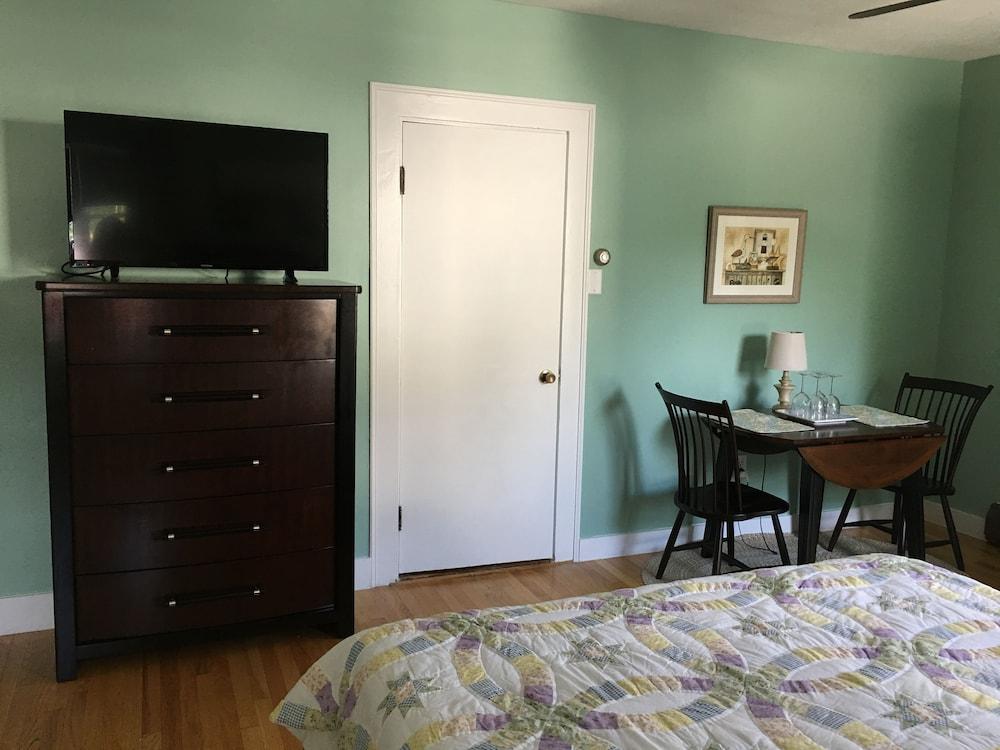 Footbridge North Hotel