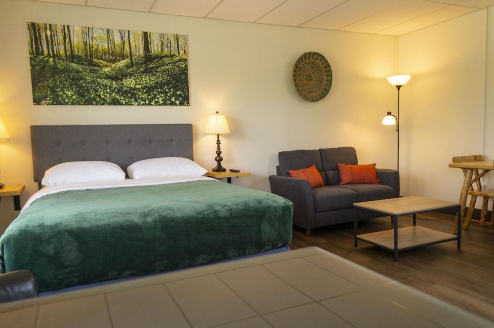 Wayside Motel Manitoulin