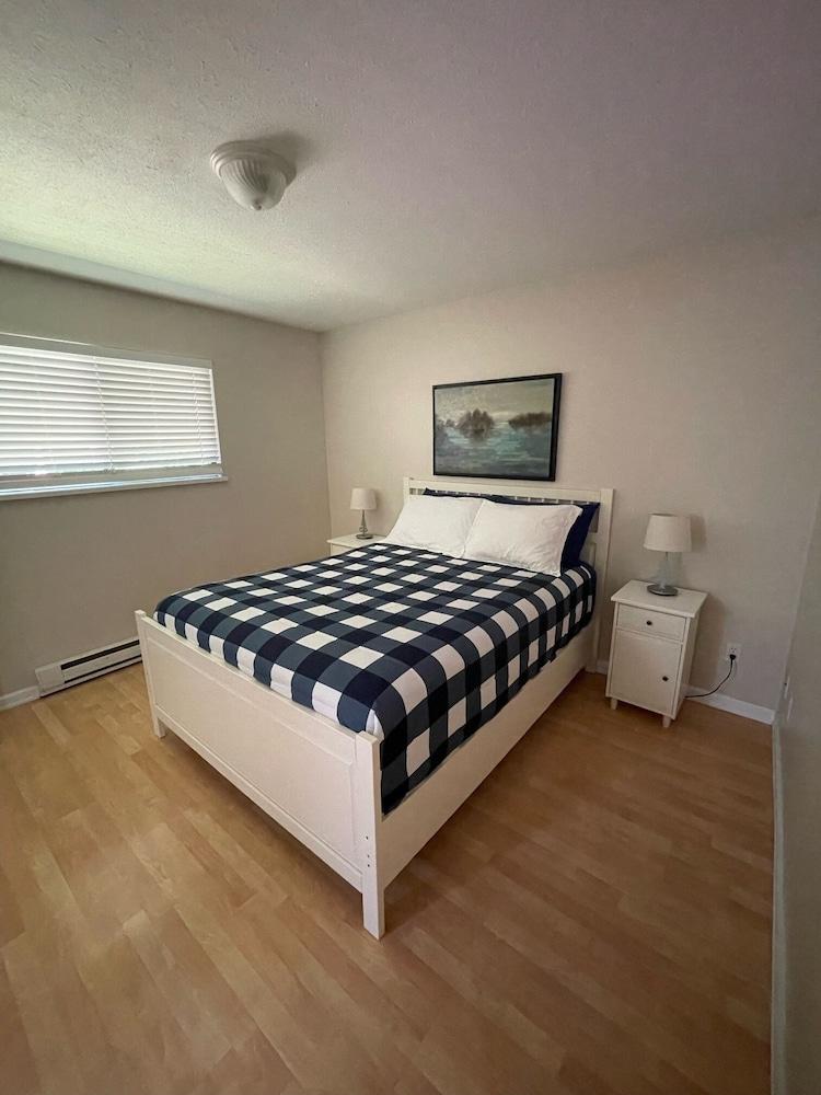 Cedar Grove Motel and Cabins