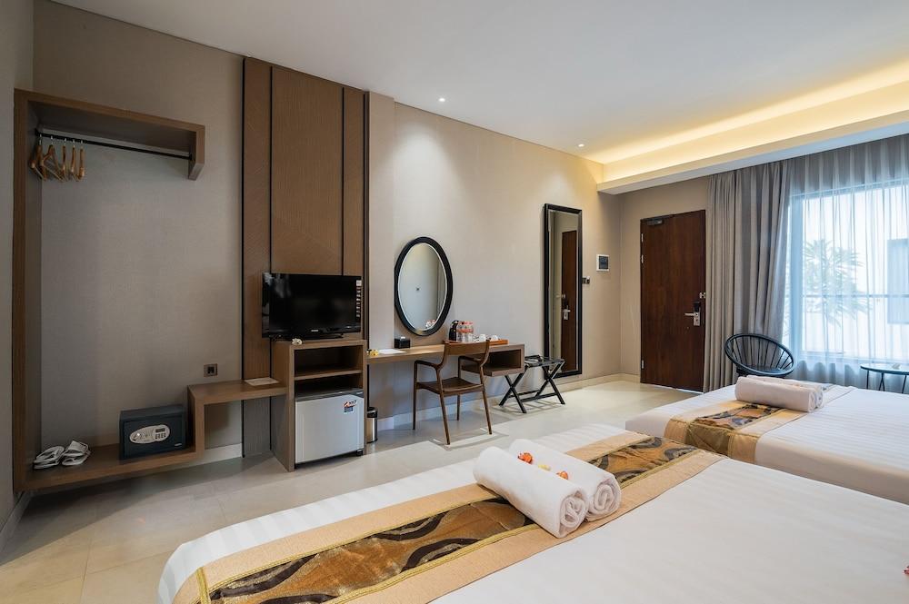 Padmasari Resort Hotel