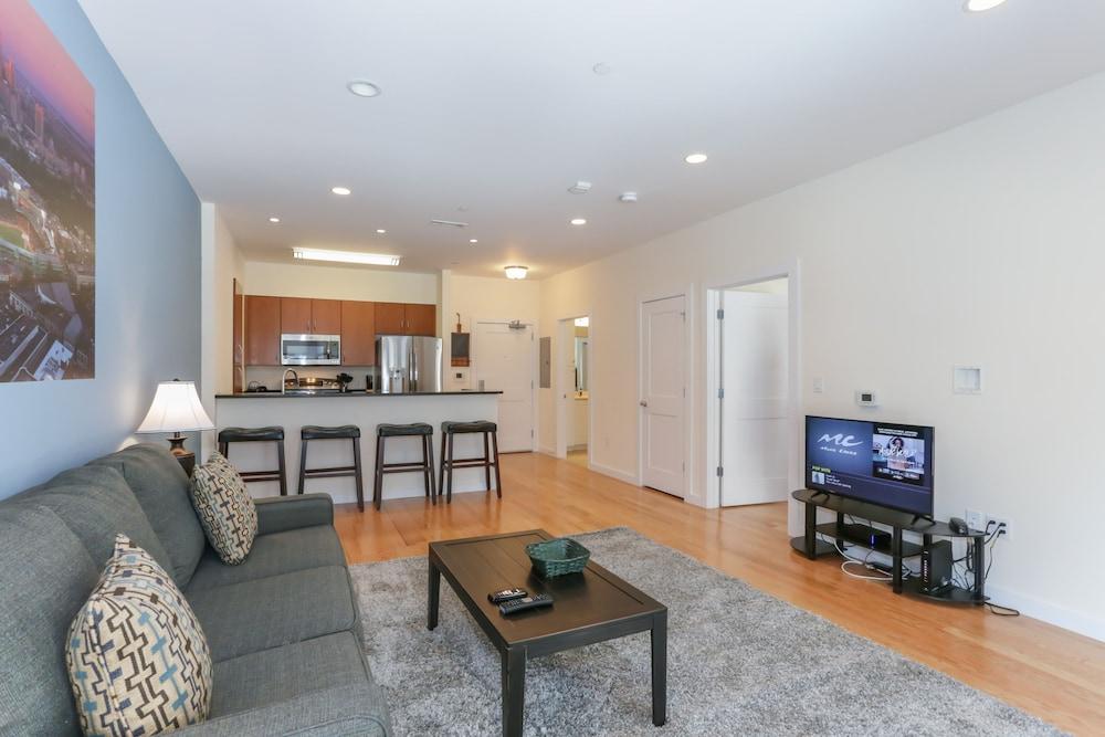 Evolve Fenway Diamond