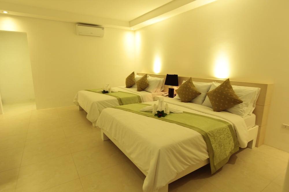 Casa Pilar Beach Resort