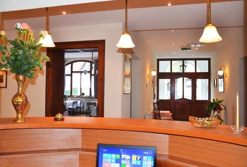 Hotel Restaurant Zur Hallenburg