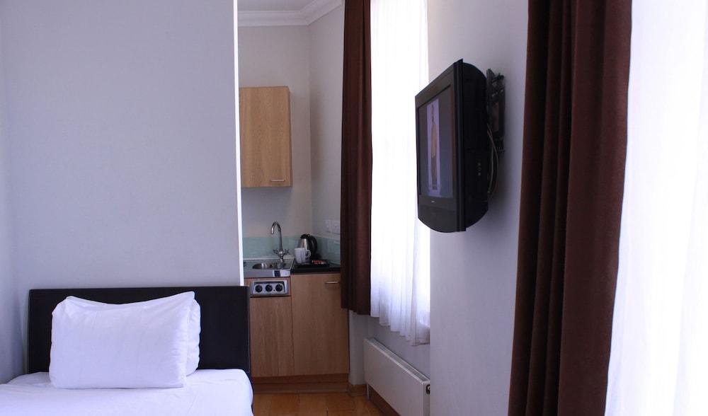 The Royale Chulan Hyde Park