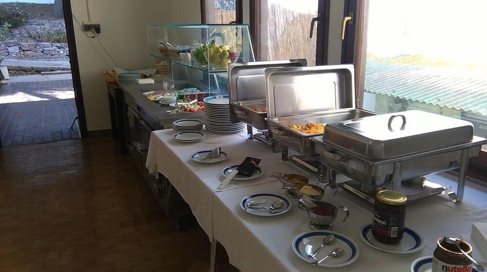 Tourist Resort Milna Vis