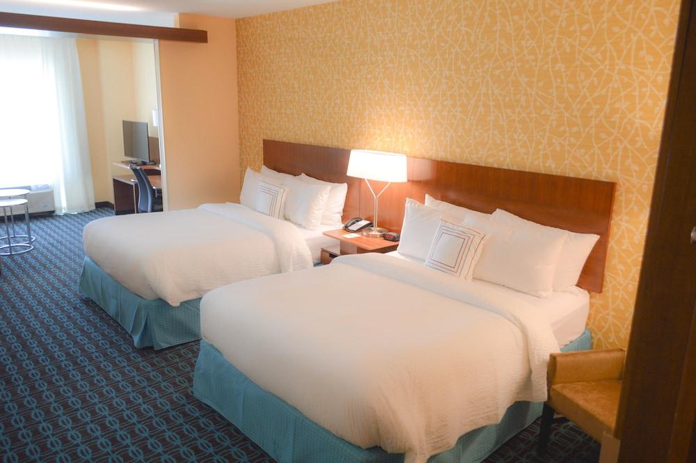 Fairfield Inn & Suites San Antonio Brooks City Base