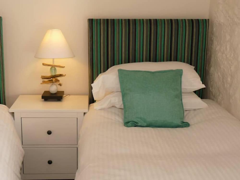 Cape Cornwall golf & Leisure