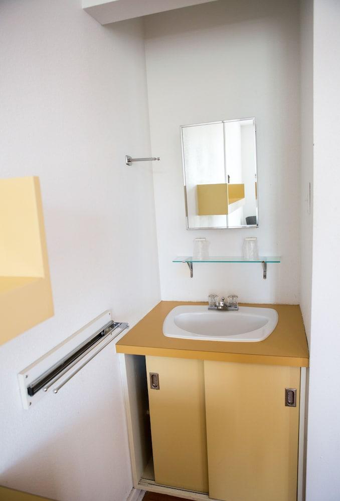 Residence Grey Nuns by Concordia University