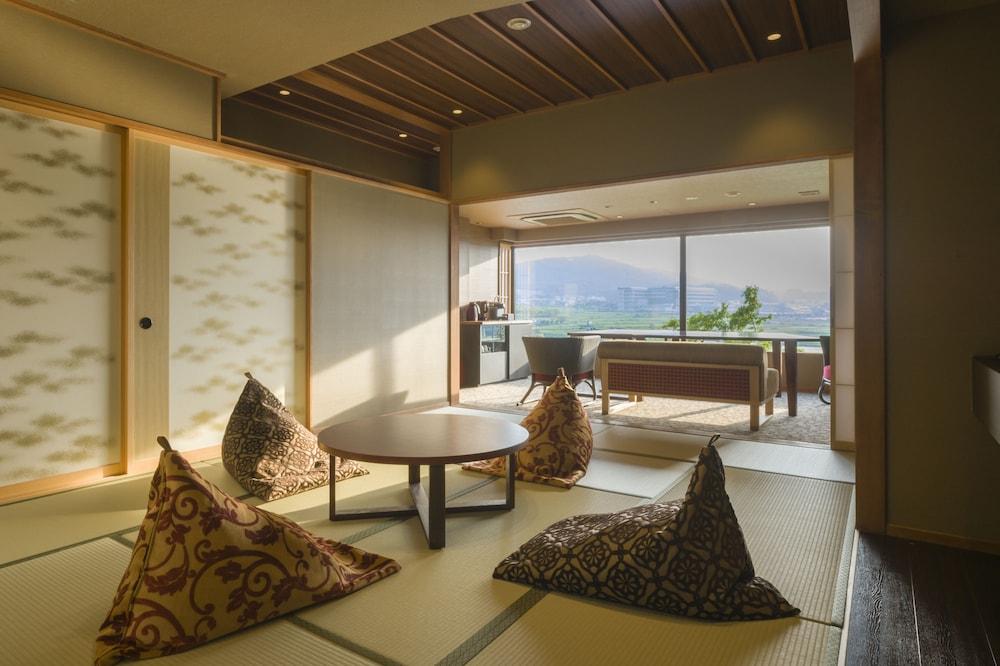 Fujisan Onsen Bessho SASA