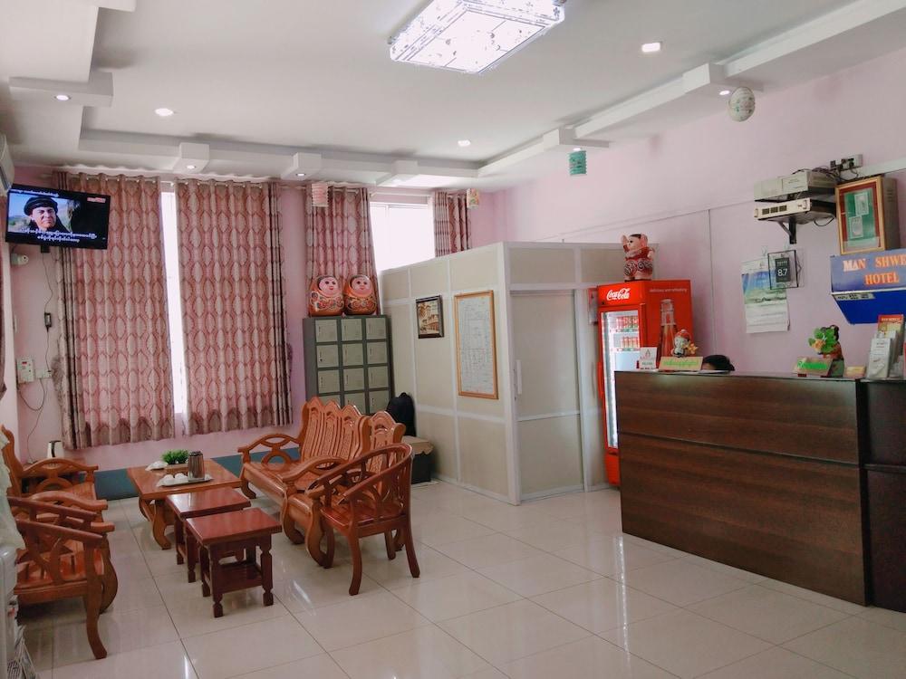 Man Shwe Li Hotel