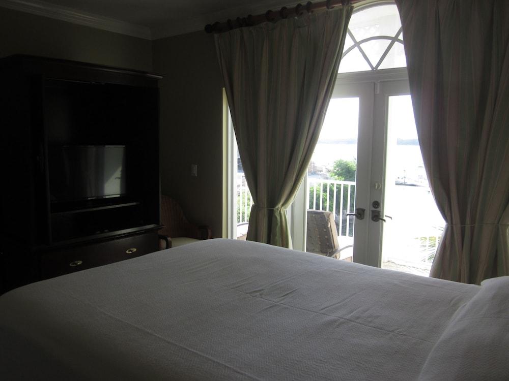 February Point Villa BB1