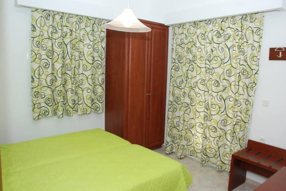 Amoudi Studios Apartments Hotel