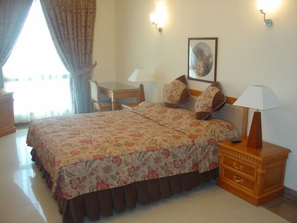 AAA Suites By AAA Homes