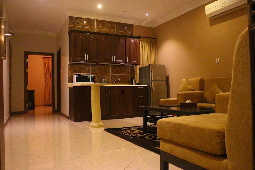 Silverton Hotel Suites