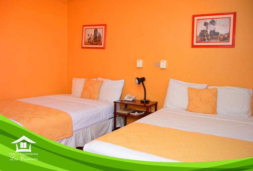 Hotel Los Cisneros