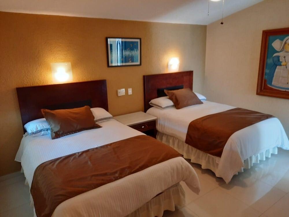 Suites Costa Dorada